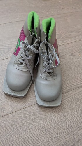 Vintage 751 Nordic Norm Cross Country Ski Boots Size 7.5 - photo 2