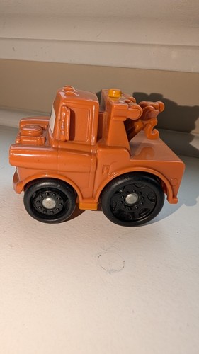 Disney Pixar Cars Tow Mater Wheelie Tow Truck Toy Little People - photo 4
