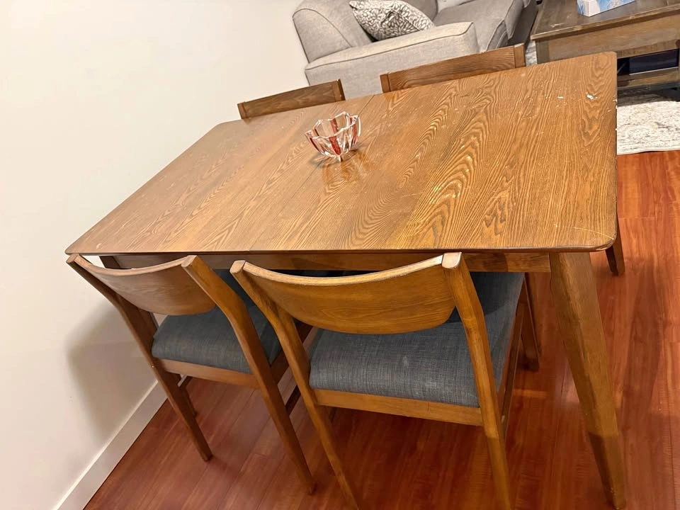 Mid-Century Modern Rubberwood and Mindy Veneer Dining Set