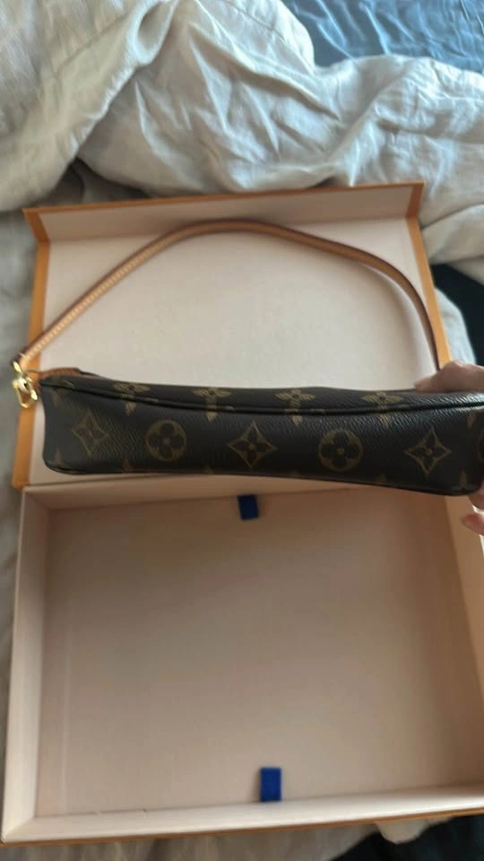 Louis Vuitton pochette accessories - photo 3