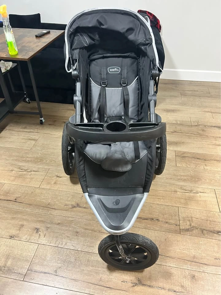 Evenflo Car seat and Jogging Stroller Travel System - photo 5