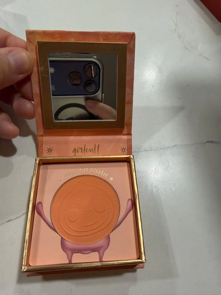 Girlcult Blingbling Super Hot Blusher - photo 3