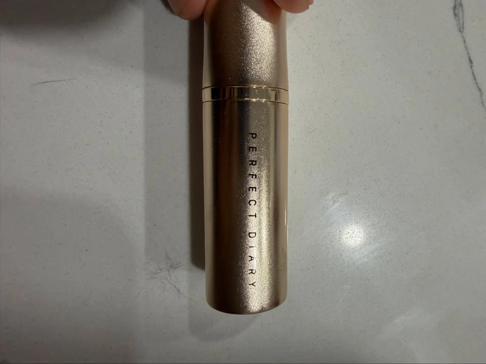 Perfect Diary lipstick C03 - photo 3