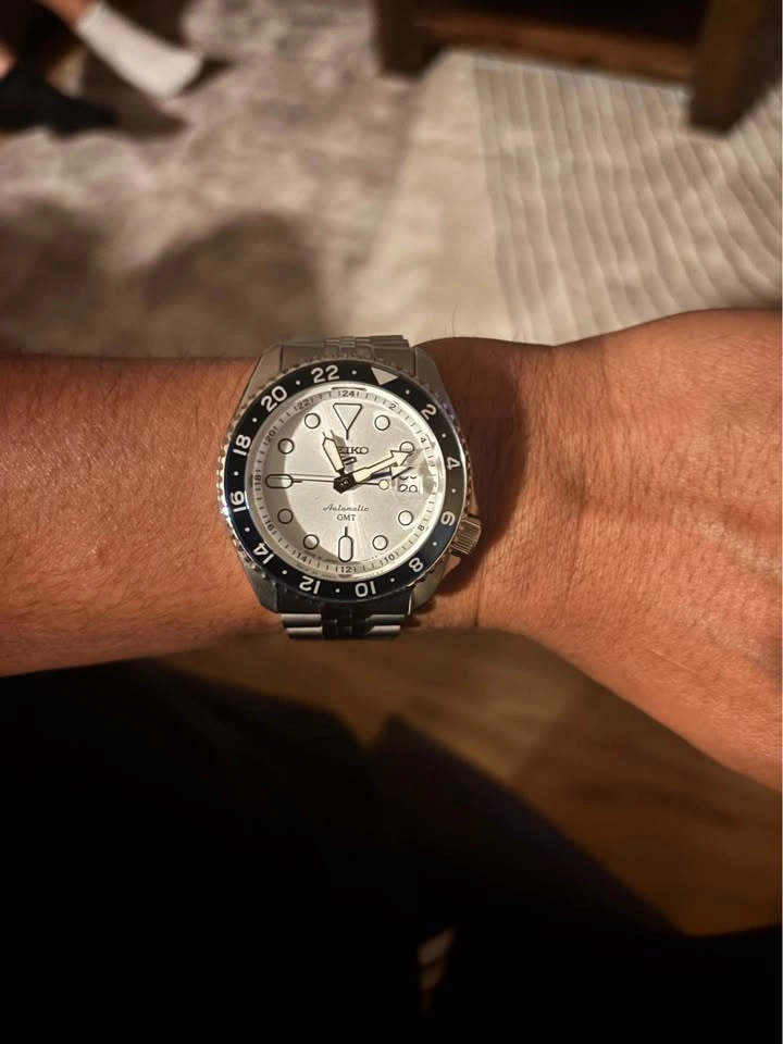 Seiko SBSC017 JDM GMT aka White Batman - photo 2