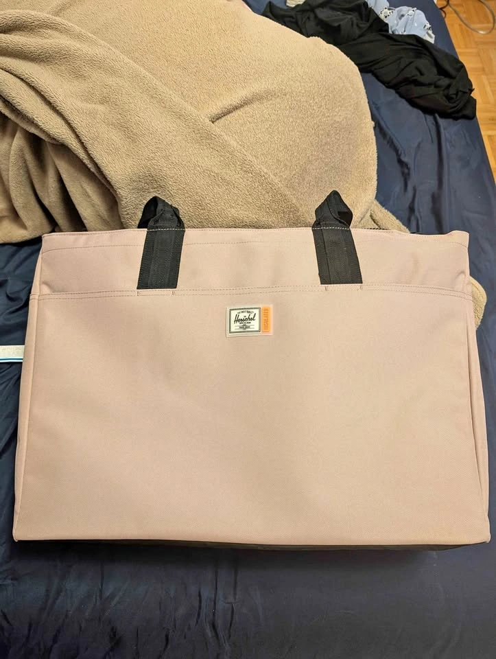Herschel insulated zipper tote