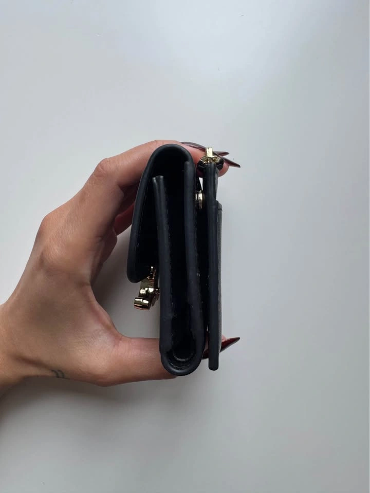 Triomphe Black Compact Wallet with Gold Hardware - photo 4