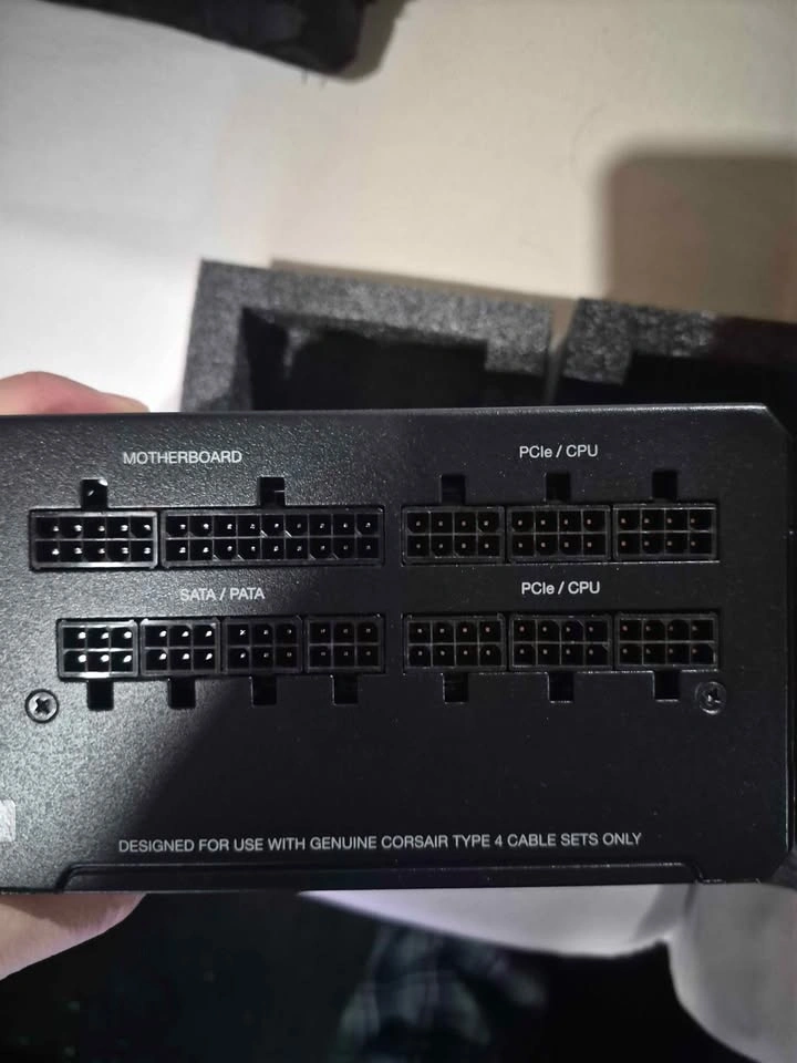 Corsair RM1000e Power Supply - photo 4