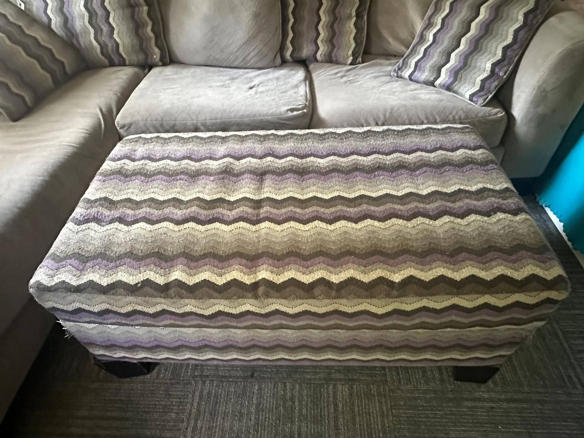 Grey Corner Sectional Sofa with Matching Ottoman image indicator(2)