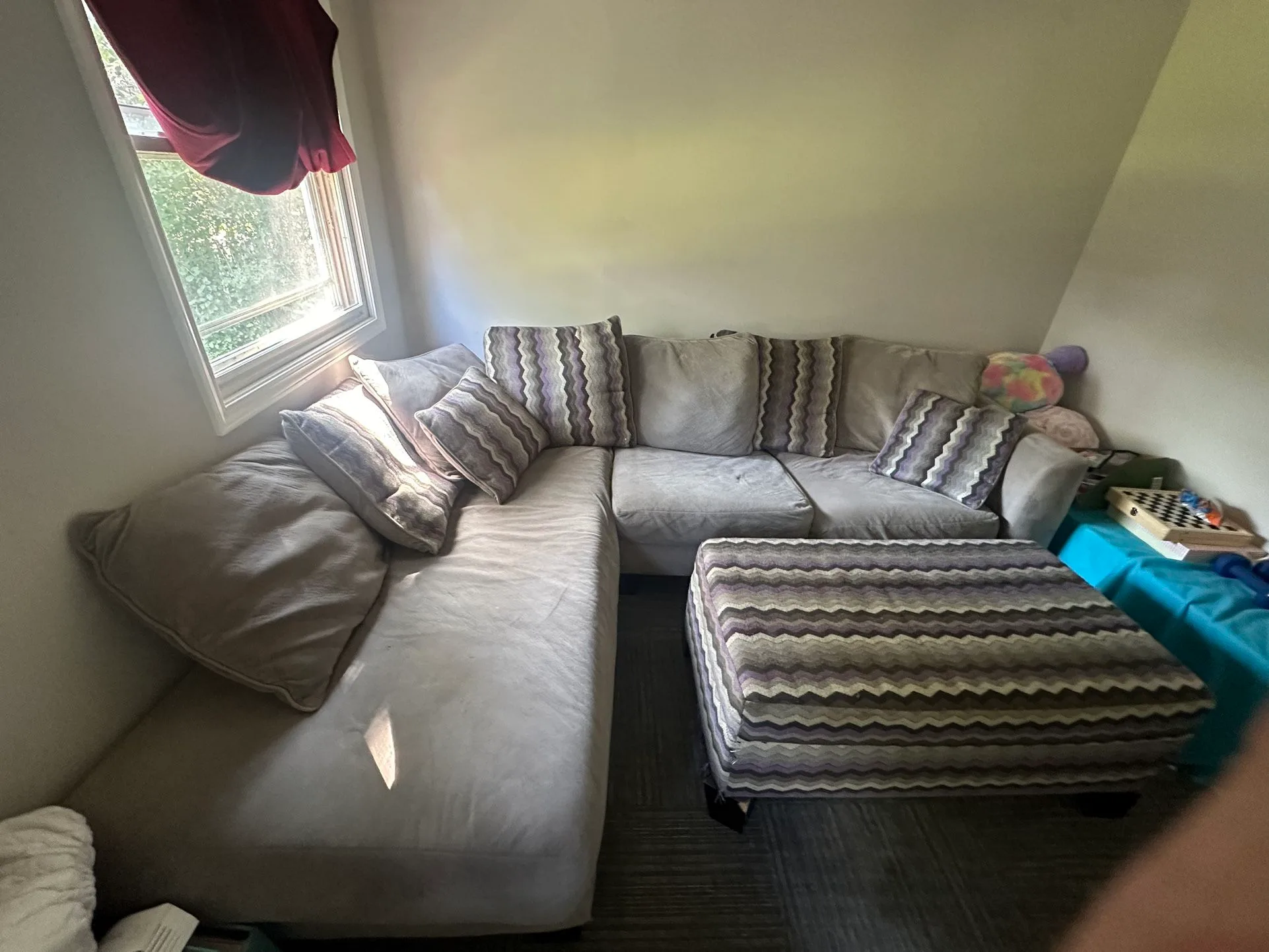 Grey Corner Sectional Sofa with Matching Ottoman image indicator(6)