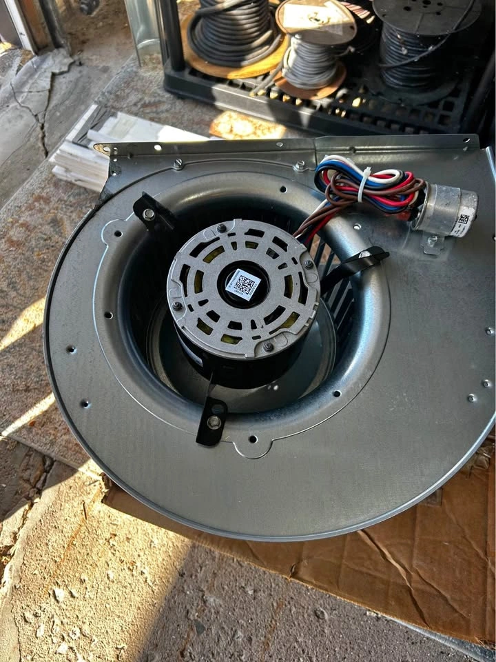 HVAC Contractors!!! 8” Blower with motor