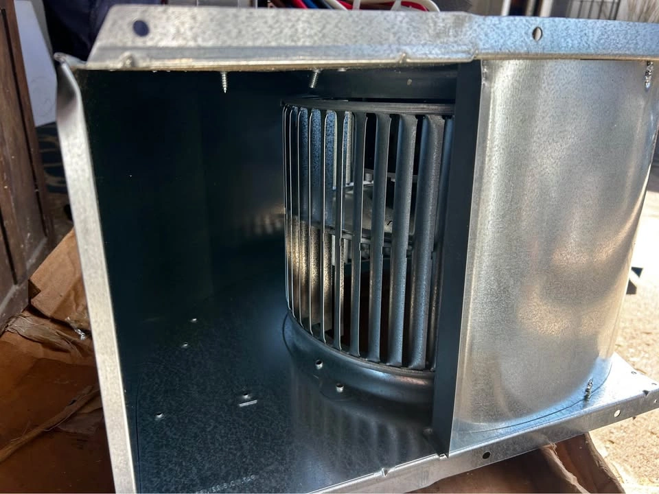 HVAC Contractors!!! 8” Blower with motor - photo 3