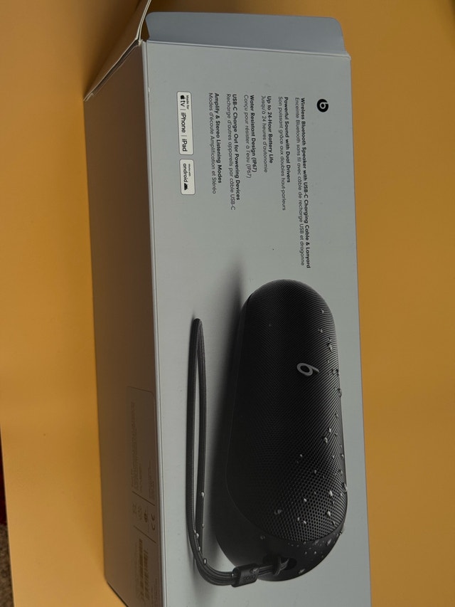 Beats Pill Bluetooth speaker - photo 4
