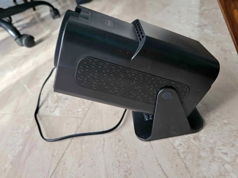 Brand new screen projector