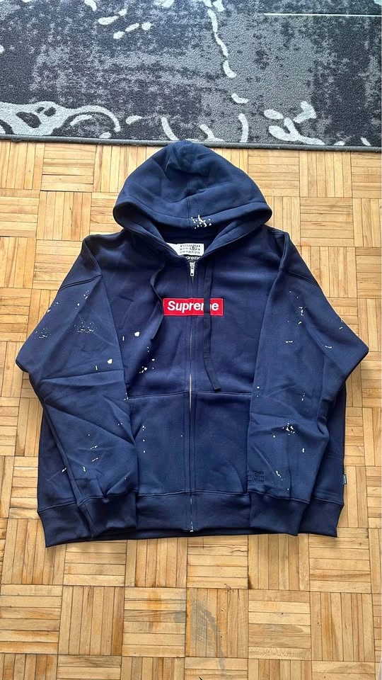 Supreme Hoodie