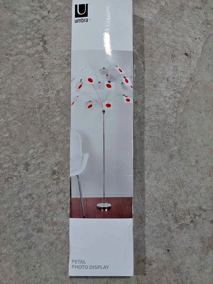 New umbra petal photo display