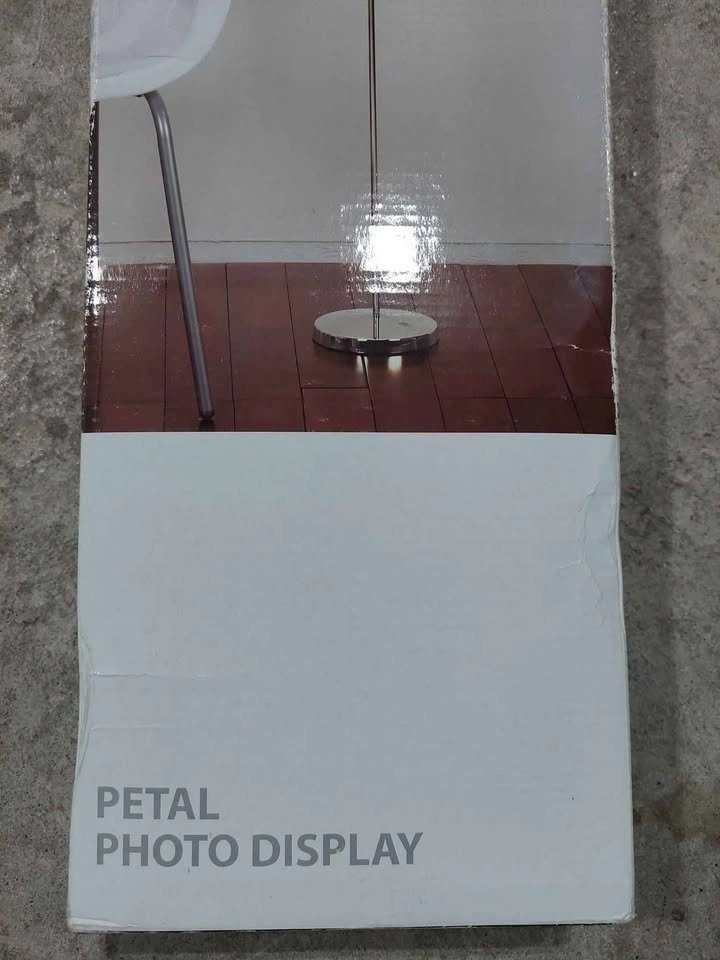 New umbra petal photo display - photo 3