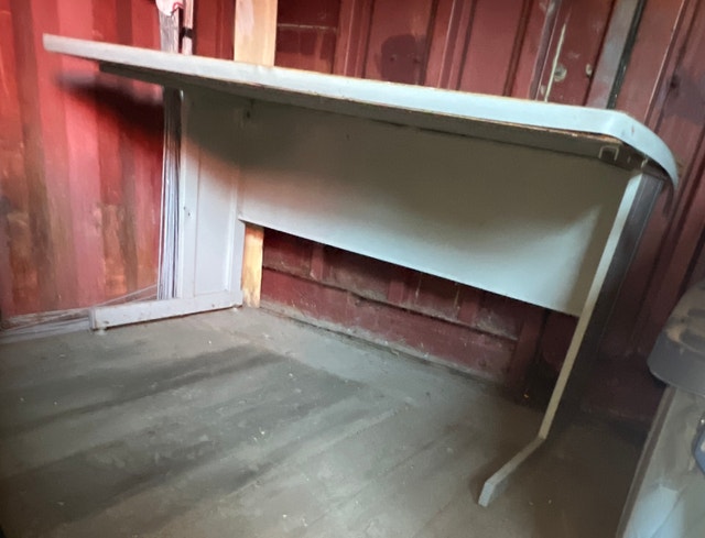 DESK STIIL STURDY
