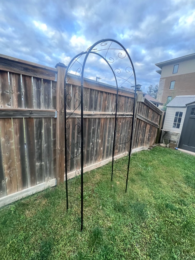 GARDEN ARCH - photo 2
