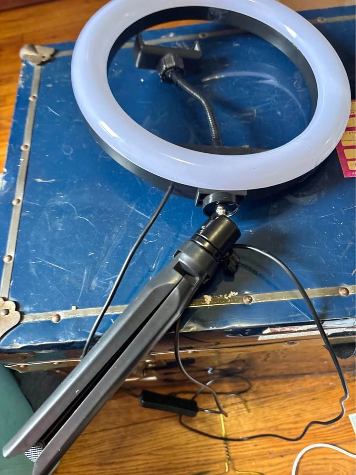 Selfie camera lighting tripod