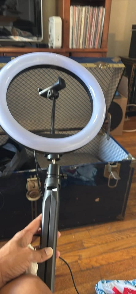 Selfie camera lighting tripod - photo 2