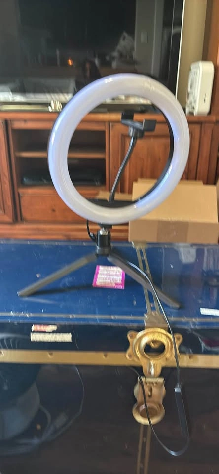 Selfie camera lighting tripod - photo 3