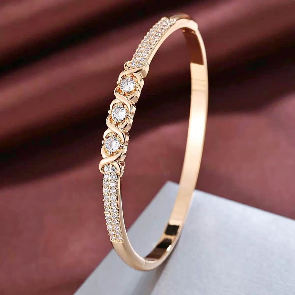 Women Elegant Bracelet