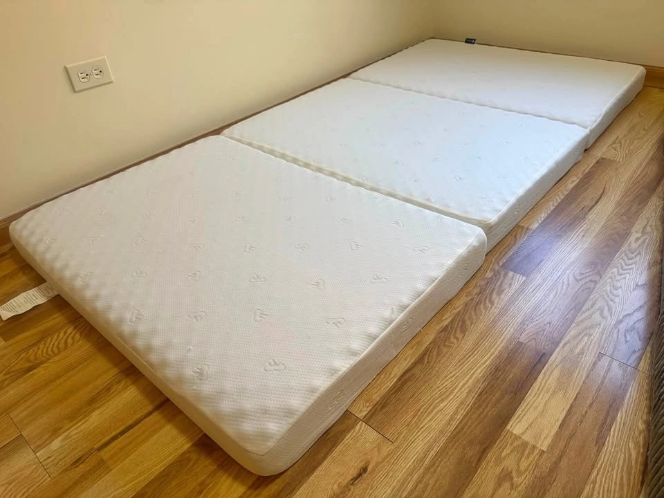 Avenco Twin XL Tri-Fold Mattress 80x39x4