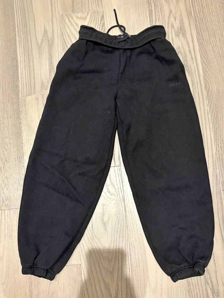 Aritzia Rolled Up Waist Black Sweat Pants