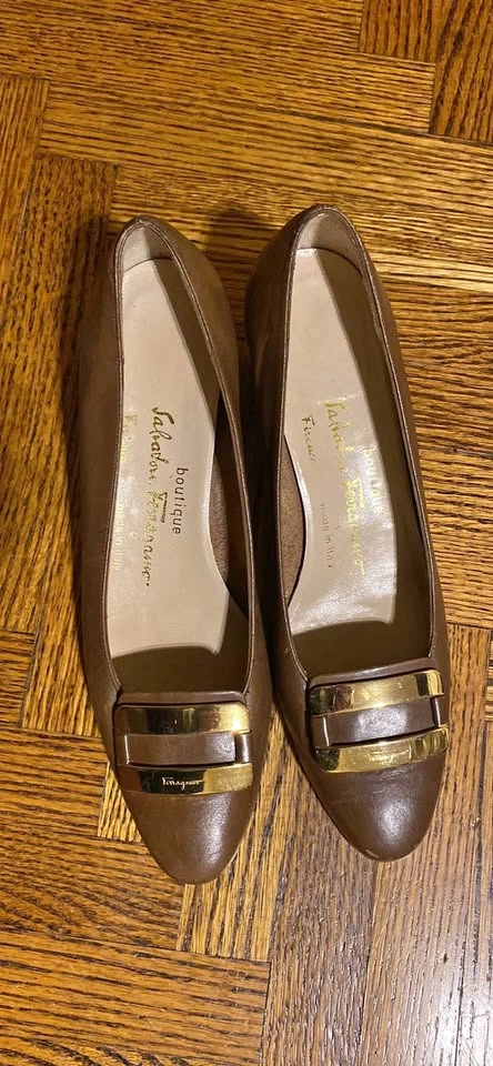 Salvatore Ferragamo pumps, round toe, chunky heel, size 7.5