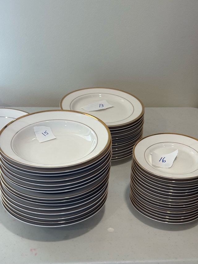White and Gold Trim Dinnerware Set - photo 5