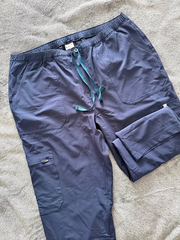 FIGS Men’s Slim Cairo FREEx Lined Scrub Pants – XL