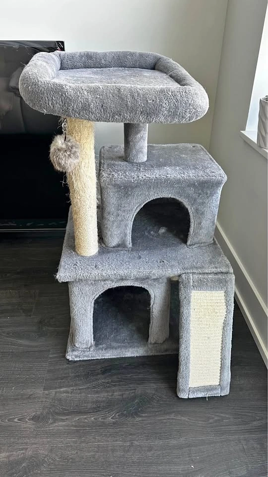 Grey Multi-Level Cat Tree
