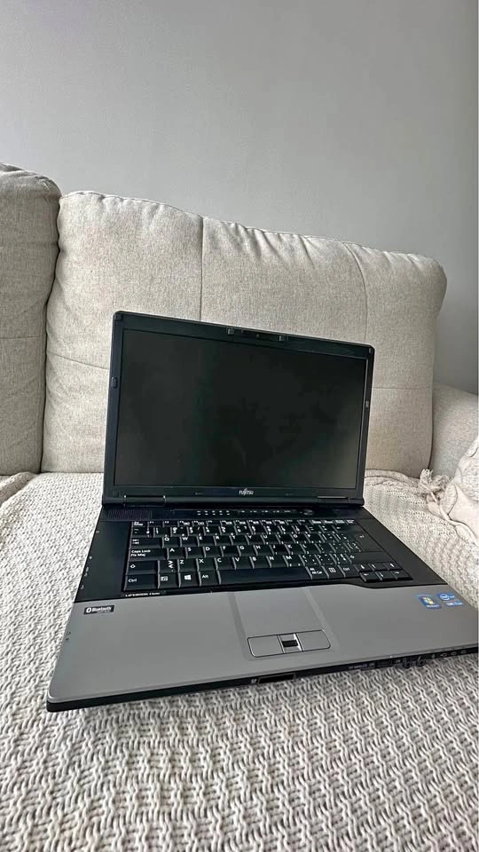 NEW FUJITSU Lifebook E752 Business Laptop