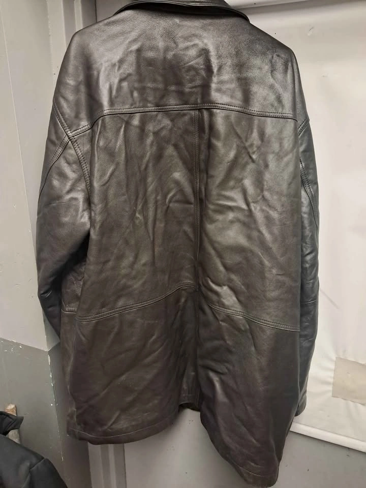 men's leather jacket - photo 2