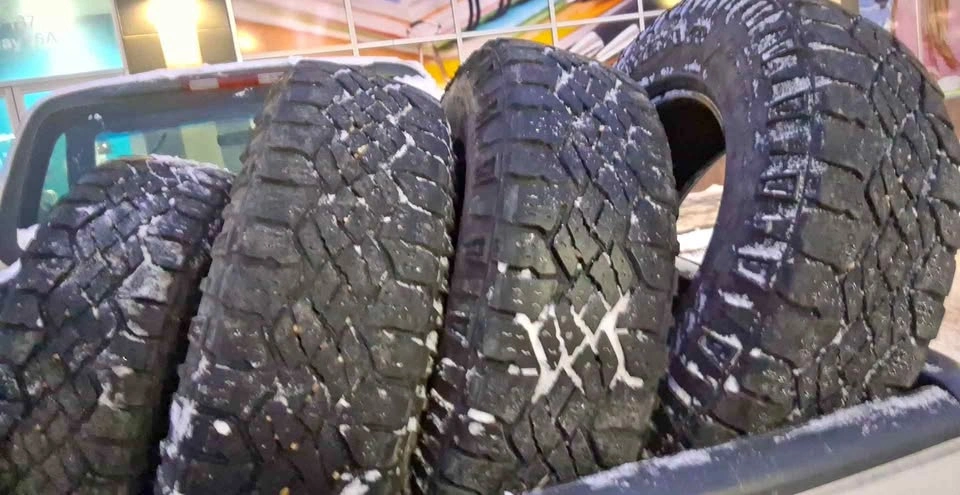 4 WRANGLER GOODYEAR 255/75R17 $140 TOTAL INC.4 TIRES M+S