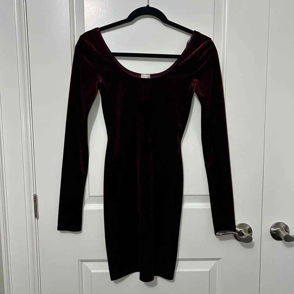 Garage Burgundy Velvet Bodycon Dress – Long Sleeve, Size XS - photo 2