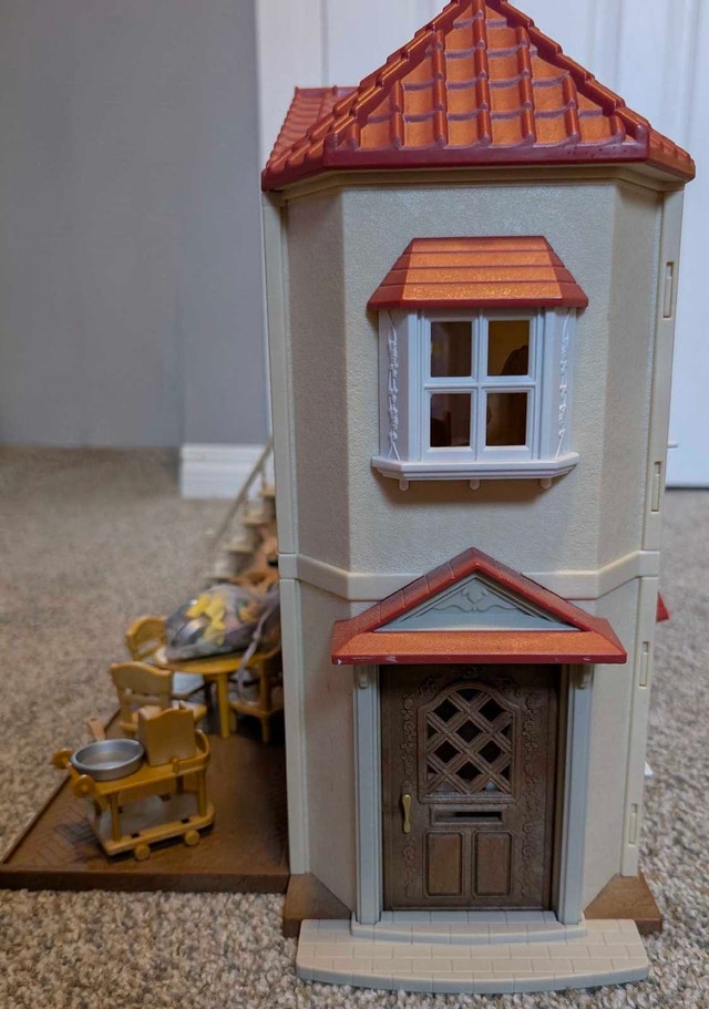 Calico Critters/Sylvanian Families House & Accessories - photo 3