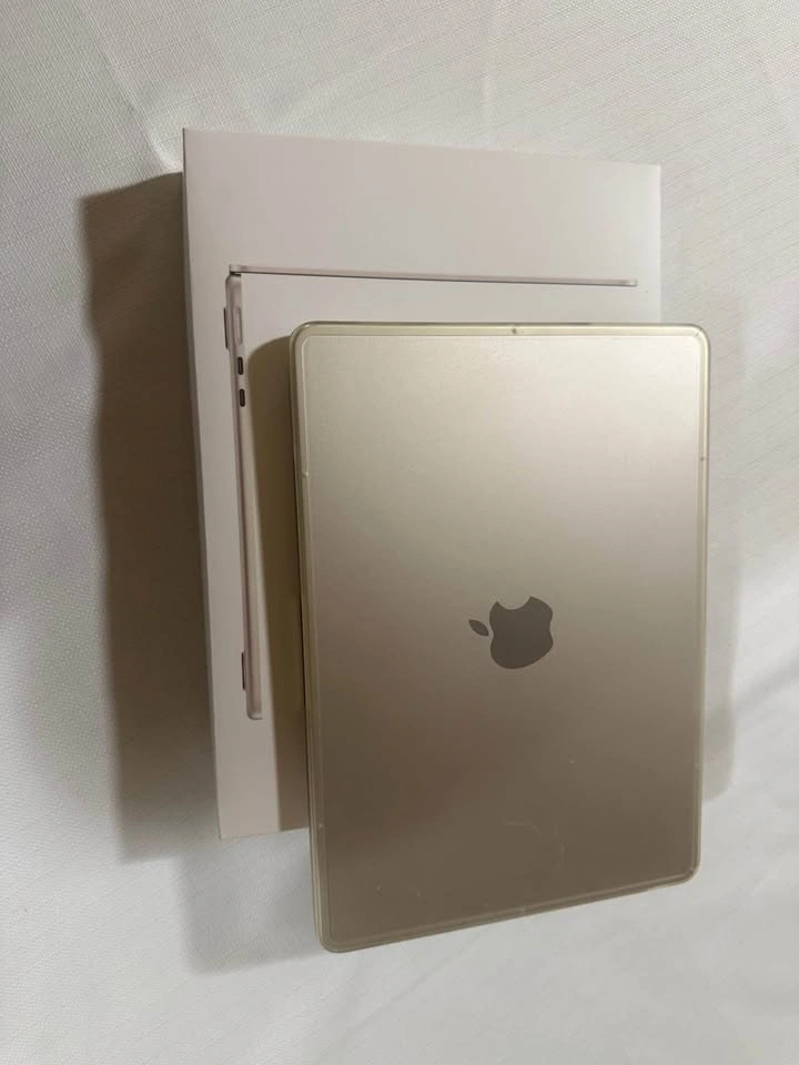 MacBook Air M2 (Starlight) – Like New in Box - photo 4