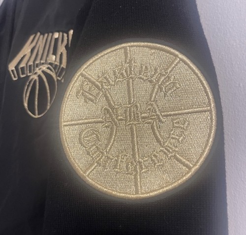 New York Knicks Gold Black Bomber Jacket Pro Standard - photo 4