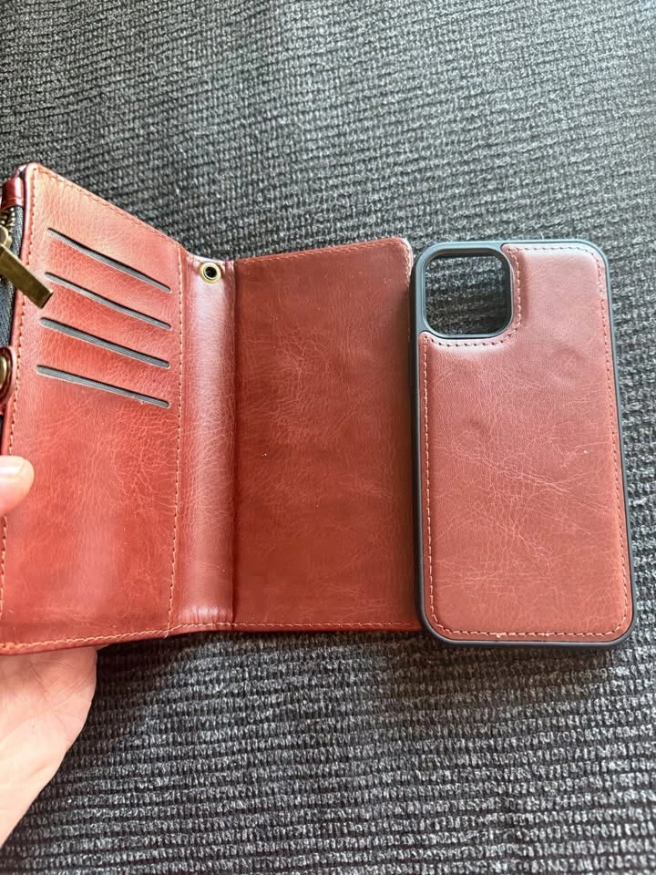 iPhone 12 strong wallet