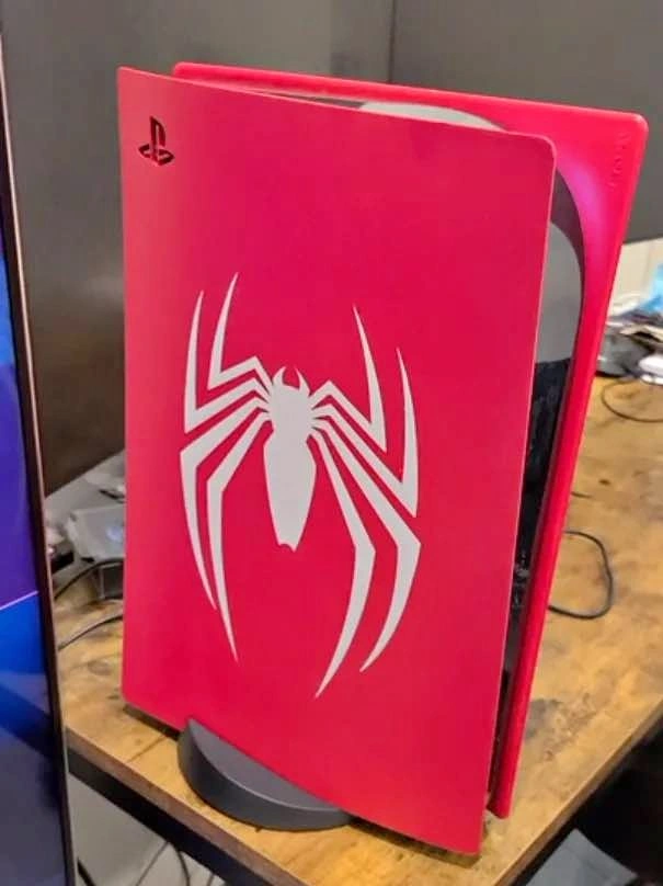 Custom PS5 Covers | Paint & Designs
