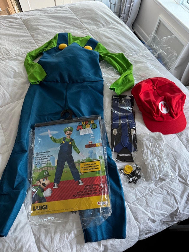 Brand New Super Mario Brothers Costume Set Kids Size 7-8 - photo 2