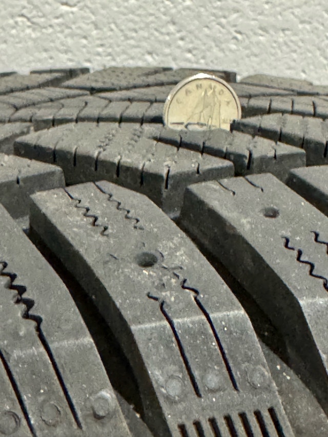 235/35 R 17 M&S Winter Tire on Rim - photo 4