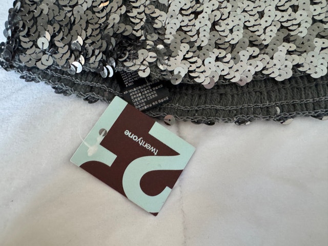 2 Brand New Ladies Winter Bennie Hats, silver in colour NEW - photo 3