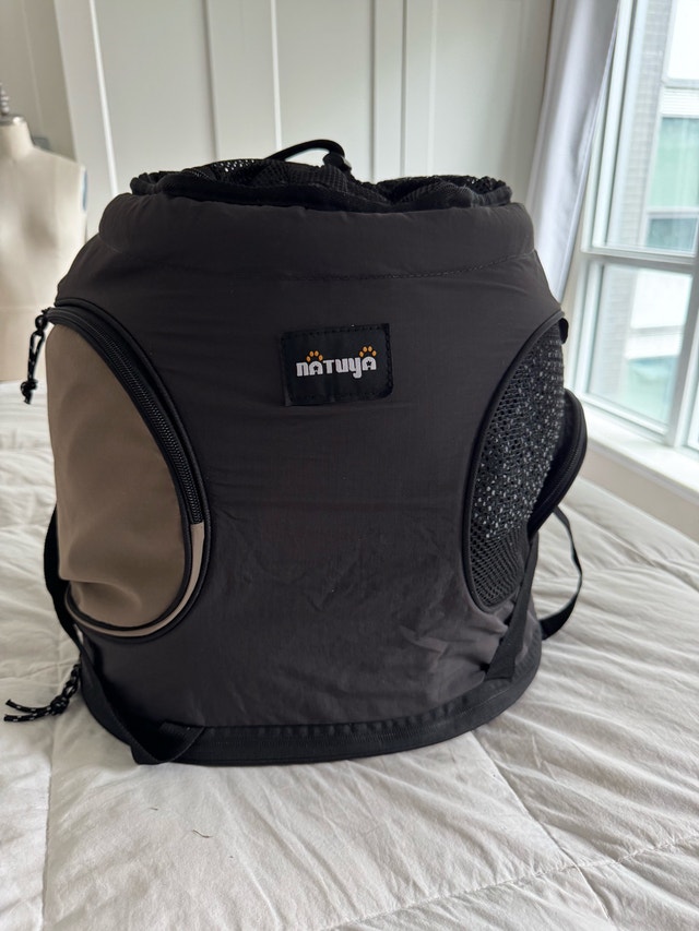 Brand New NATUYA Front Pet Carrier for Small Dogs or Cats - photo 2