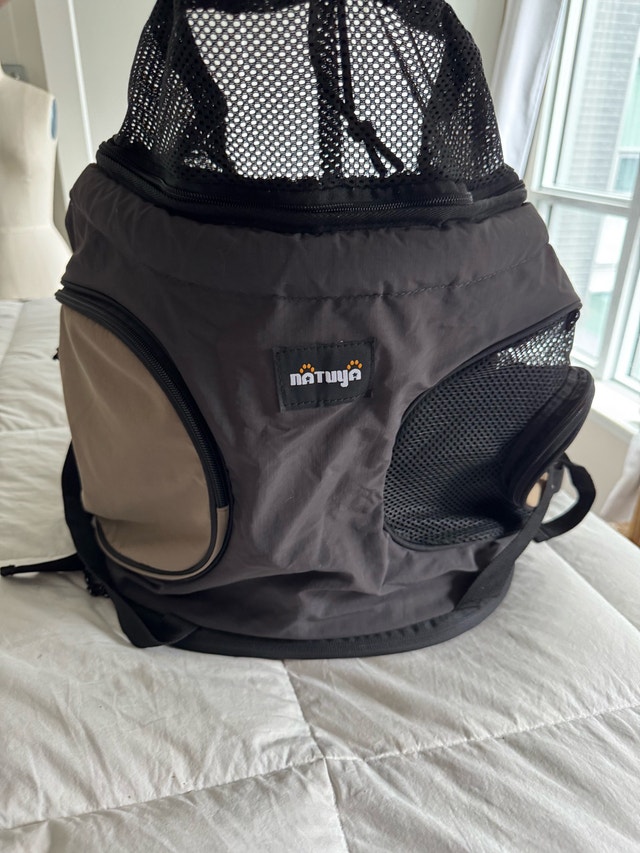 Brand New NATUYA Front Pet Carrier for Small Dogs or Cats - photo 3