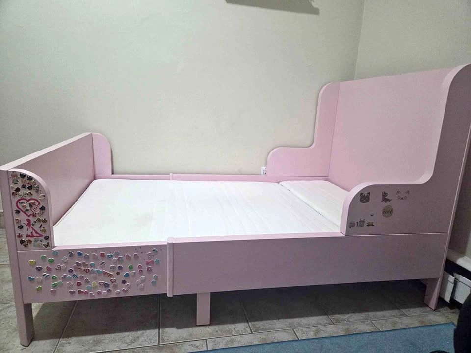 IKEA BUSUNGE Extendable Toddler Bed + Mattress