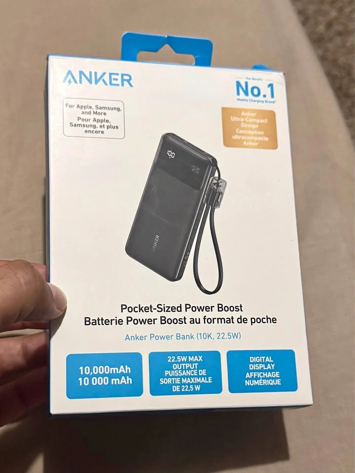10,000 mah power bank - fast charging *NEW* with USB C CABLE