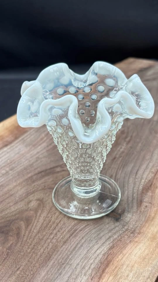 Vintage Fenton French Opalescent Hobnail Ruffled Vase - photo 2