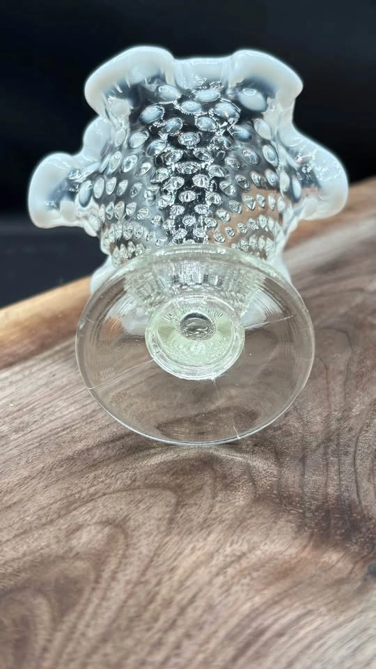 Vintage Fenton French Opalescent Hobnail Ruffled Vase - photo 4